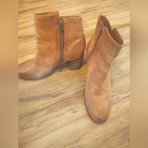 FRYE Tan Heeled Boot